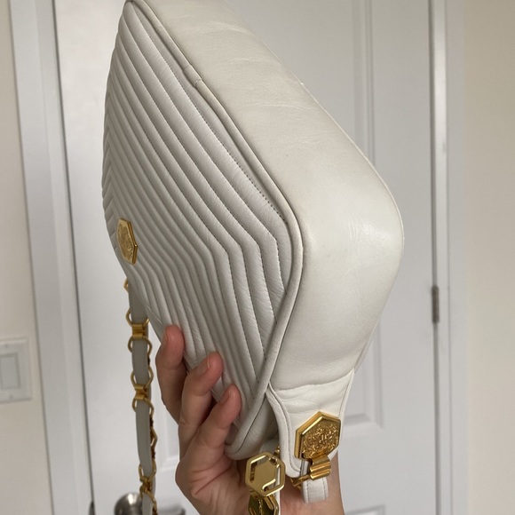 super Rare vintage Revillon 🇫🇷 white chevron crossbody bag - Picture 17 of 17